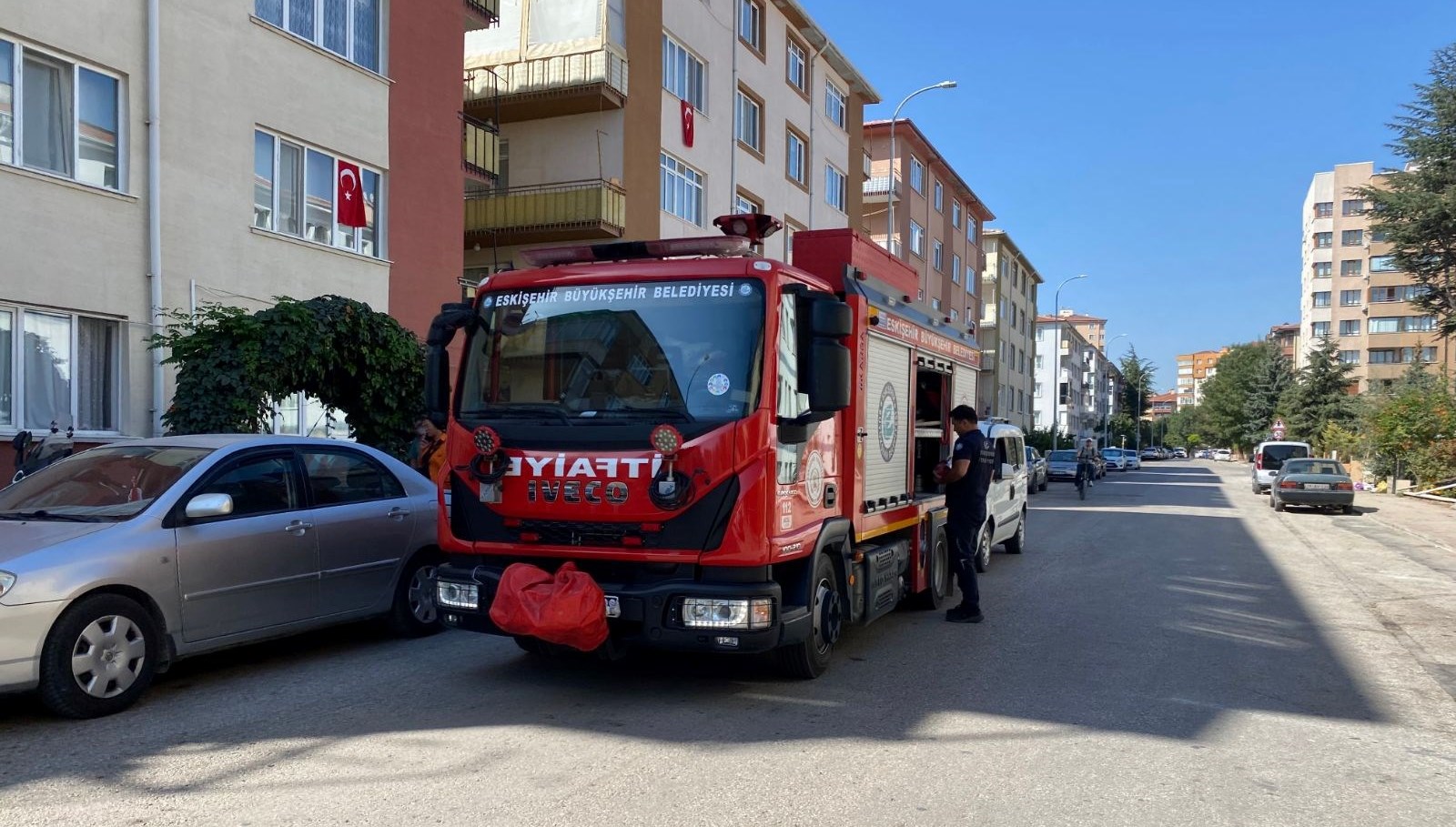 balkondaki piknik tupu alevlendi yangin cikti S9ryA659