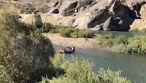 elazigda baraj kapaklari acildi 4 kisi mahsur kaldi nzrIgAyO