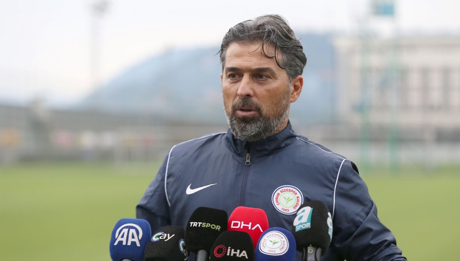 ilhan palut ogrencisine cikisti kendisine cekiduzen vermeli l8tyuTkl