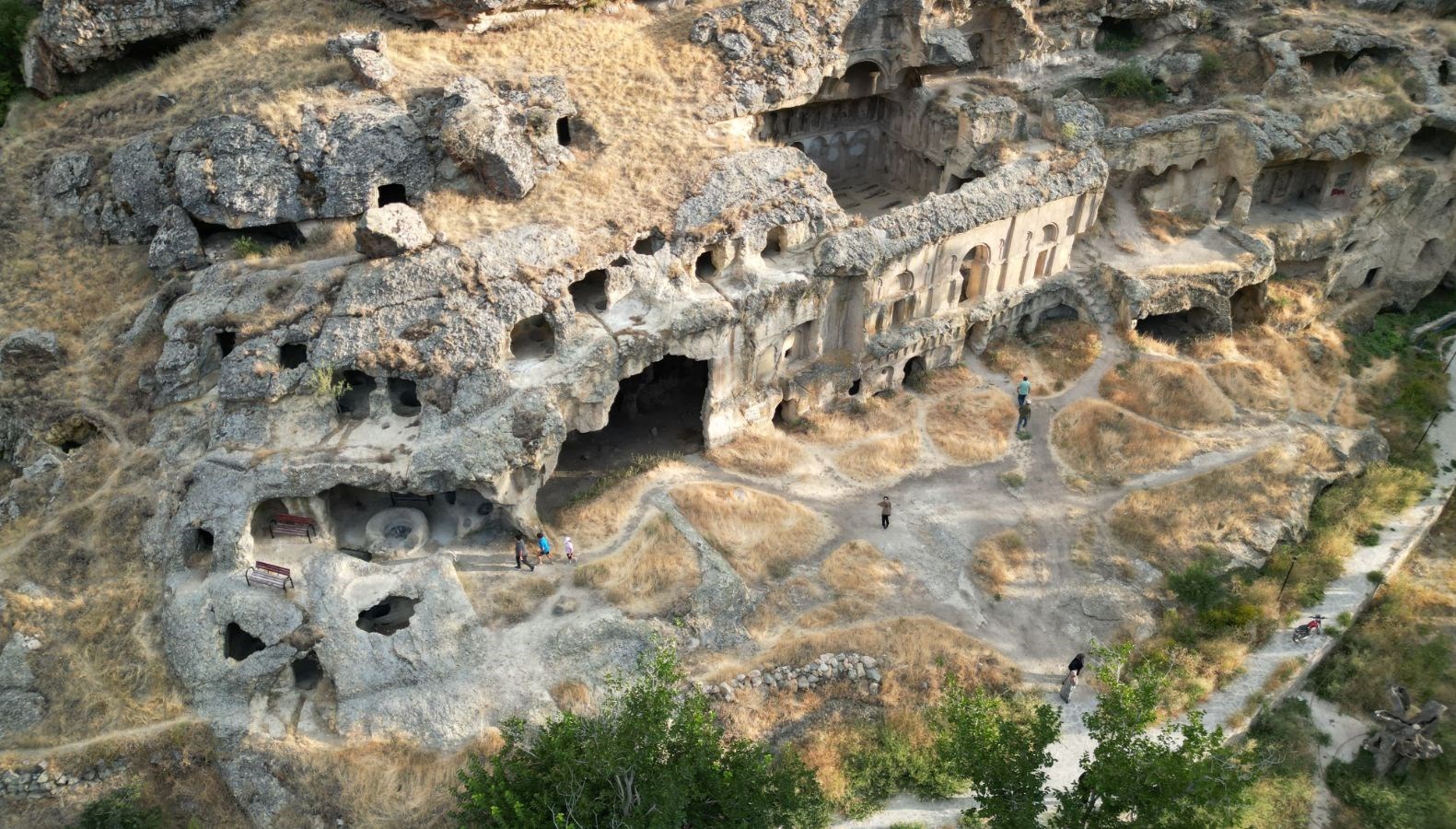 kayseride bulundu alti kilise ustu cami 5WsA6WCS