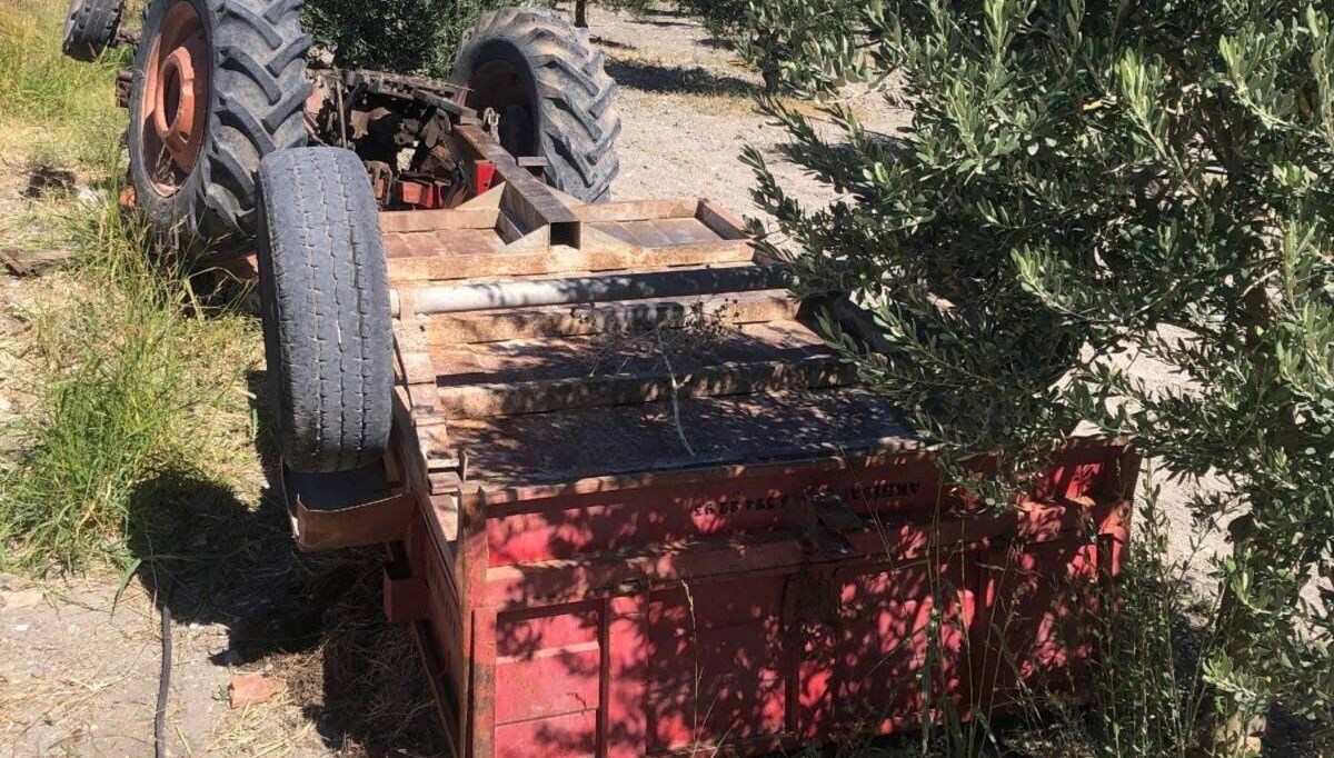 manisada devrilen traktorun surucusu oldu 5AzAxt1D