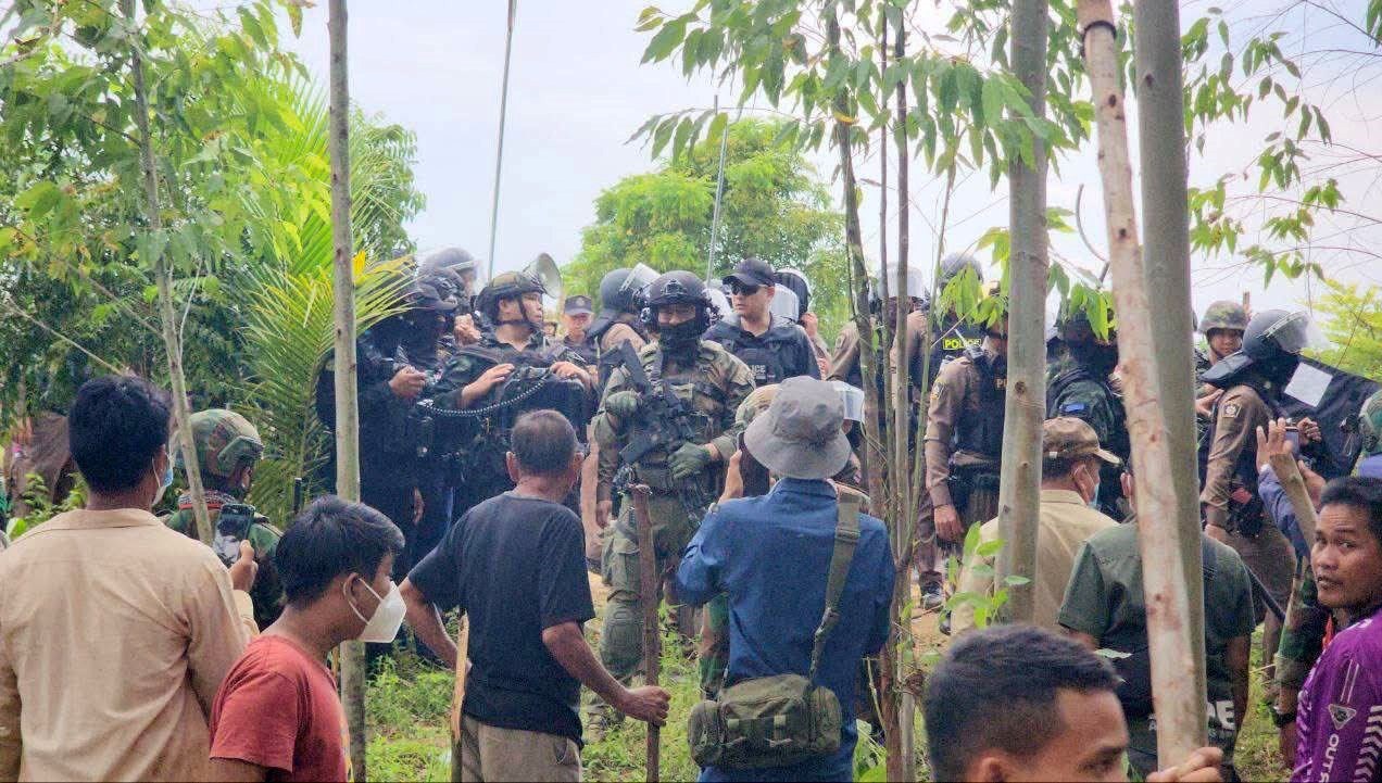 tayland kambocya sinirinda gerginlik artiyor tas ve sapanla saldirdilar DKCXA2Hx