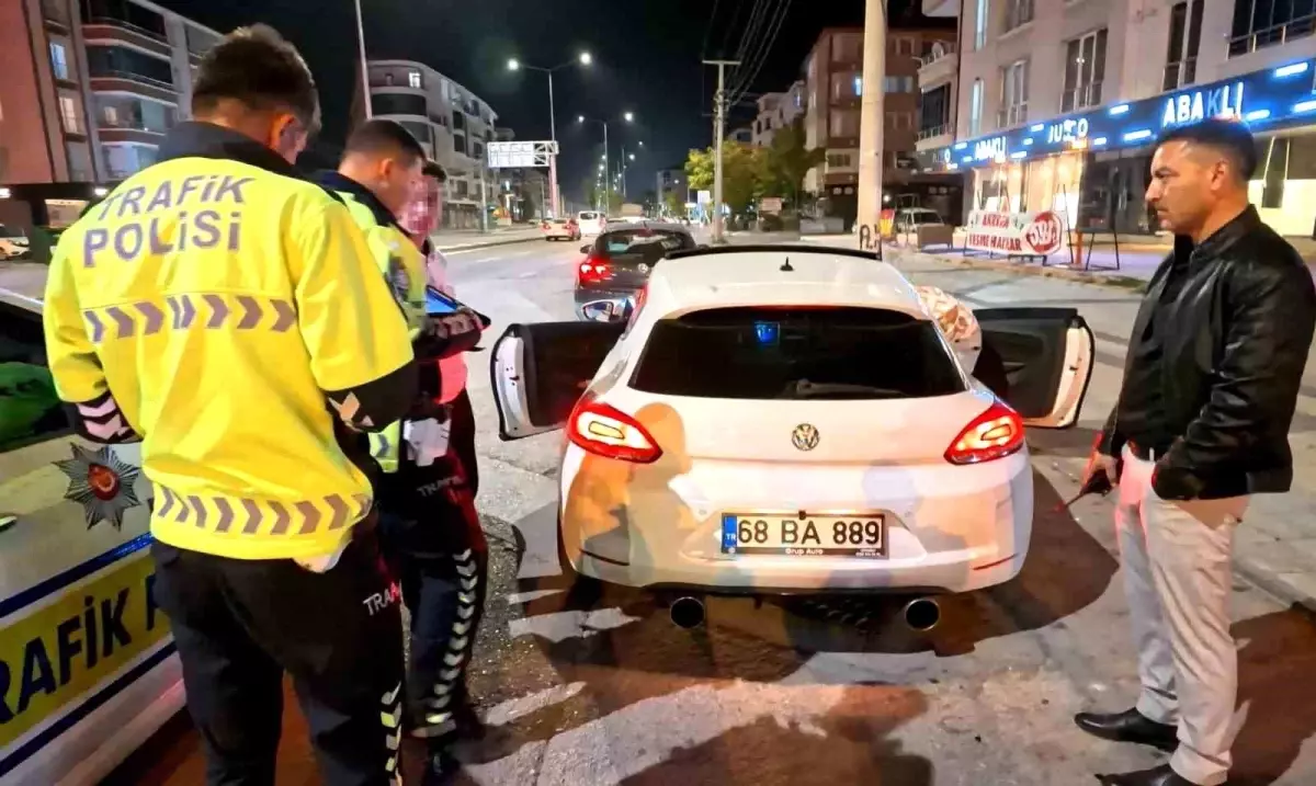 aksarayda abart egzozlu araca 11 bin tl ceza ZSthQTAK.jpg