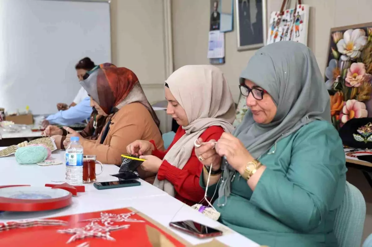 elazigda kadinlar el sanatlari kursu ile sosyallesiyor u9Si7SAR.jpg