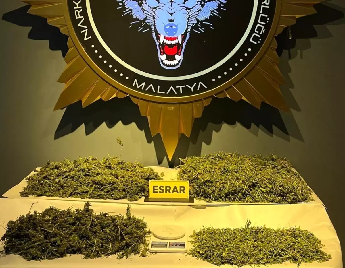 malatyada uyusturucu operasyonu 13 kilo kenevir ele gecirildi AfbjB8we