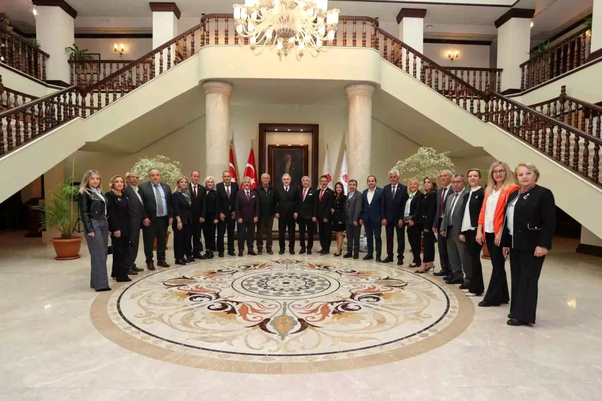 vali ayyildizdan muhtarlar gunu mesaji M9WKbVqW.jpg