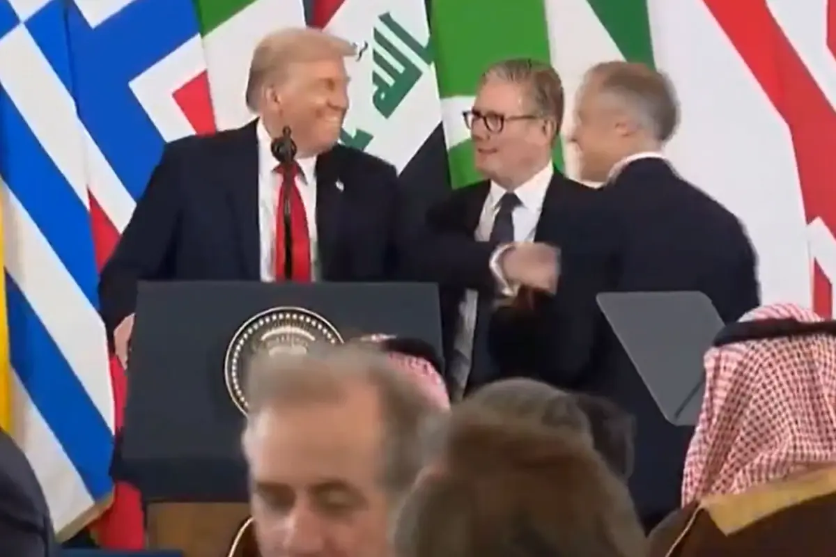 zirvede ilginc anlar trump o ulkenin liderini once kaybetti sonra unvanini degistirdi x4Jz2tnO.jpg