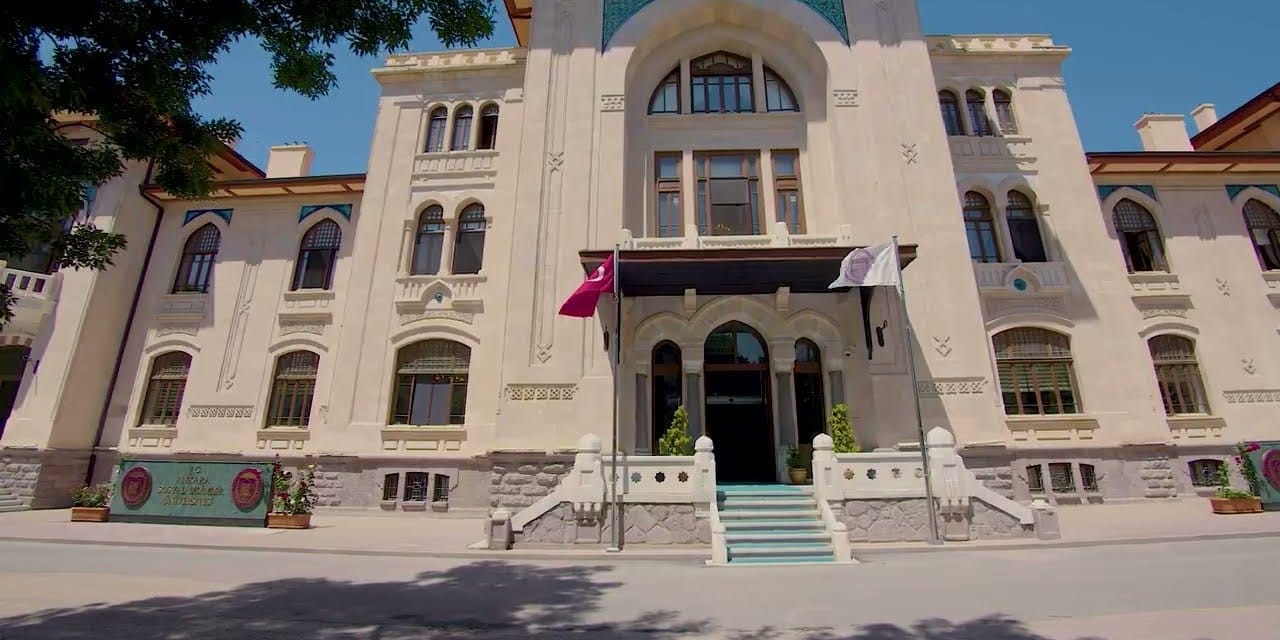 ankaradaki patlamanin altindan yangin sondurme sistemi cikti 6 kisi hastanelik oldu lWKReWn7.jpg