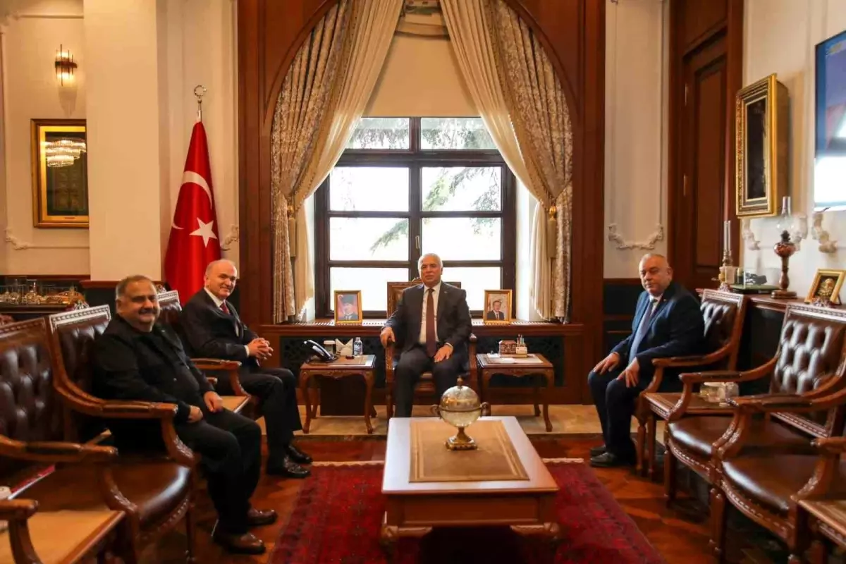 duzce heyeti trabzonda onemli ziyaretlerde bulundu 23SJGPiX.jpg