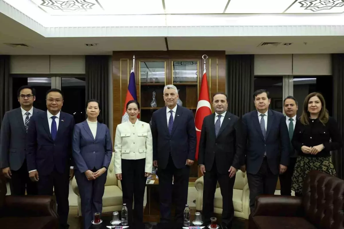 turkiye kambocya ticaret gorusmesi twDA76vk.jpg